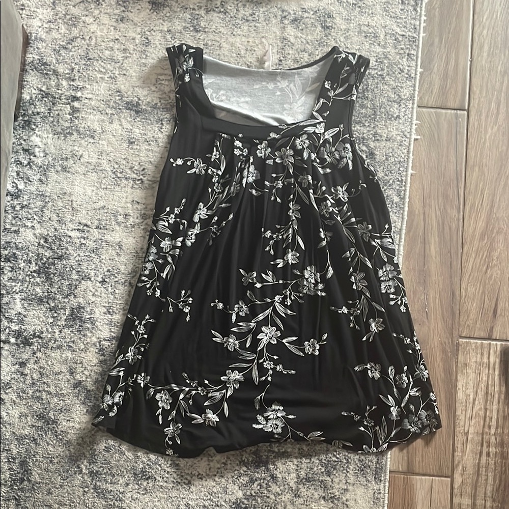 Chic Black and White Floral Women's Blouse